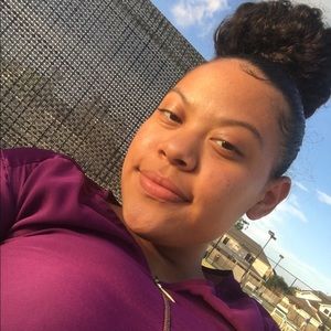 Meet your Posher, Daniela